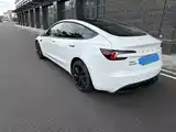 Фото 6 - Tesla Model 3