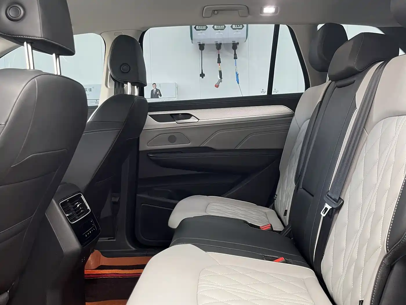 Volkswagen Talagon 2024 380TSI 4WD R-Line Cruise Shared Edition фото 6