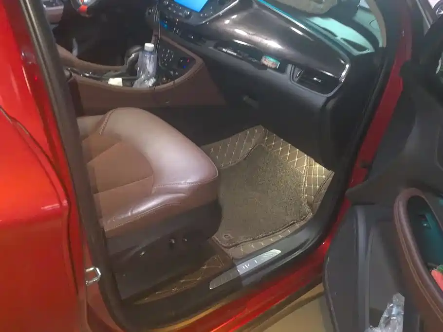Фото 8 - Buick Envision Plus