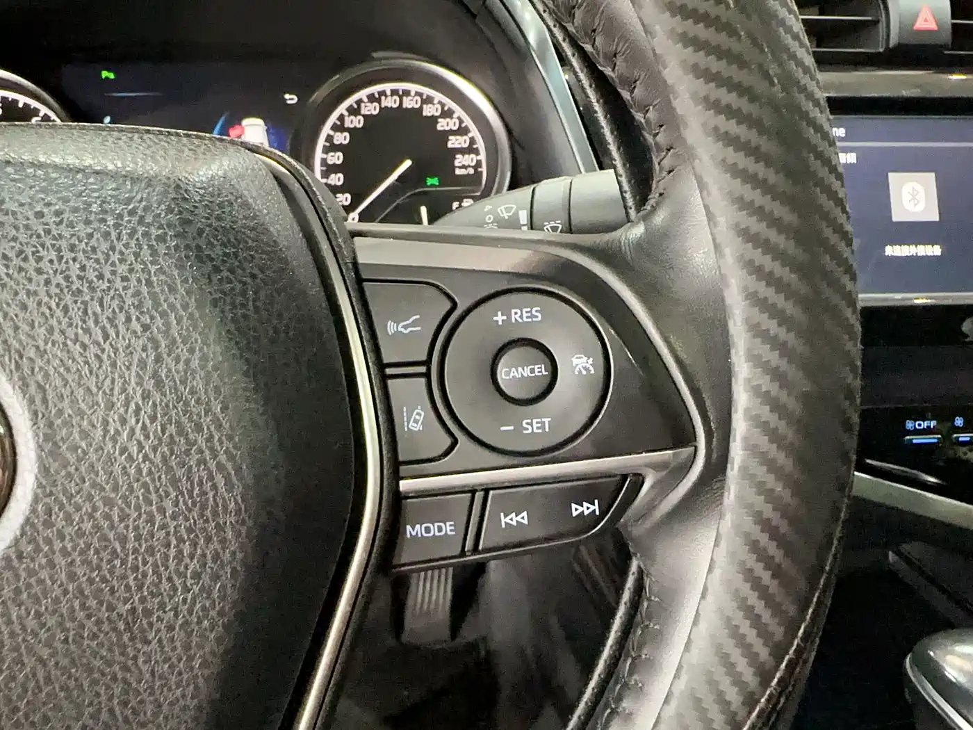 Toyota Camry 2018 2.0G Luxury Edition фото 24