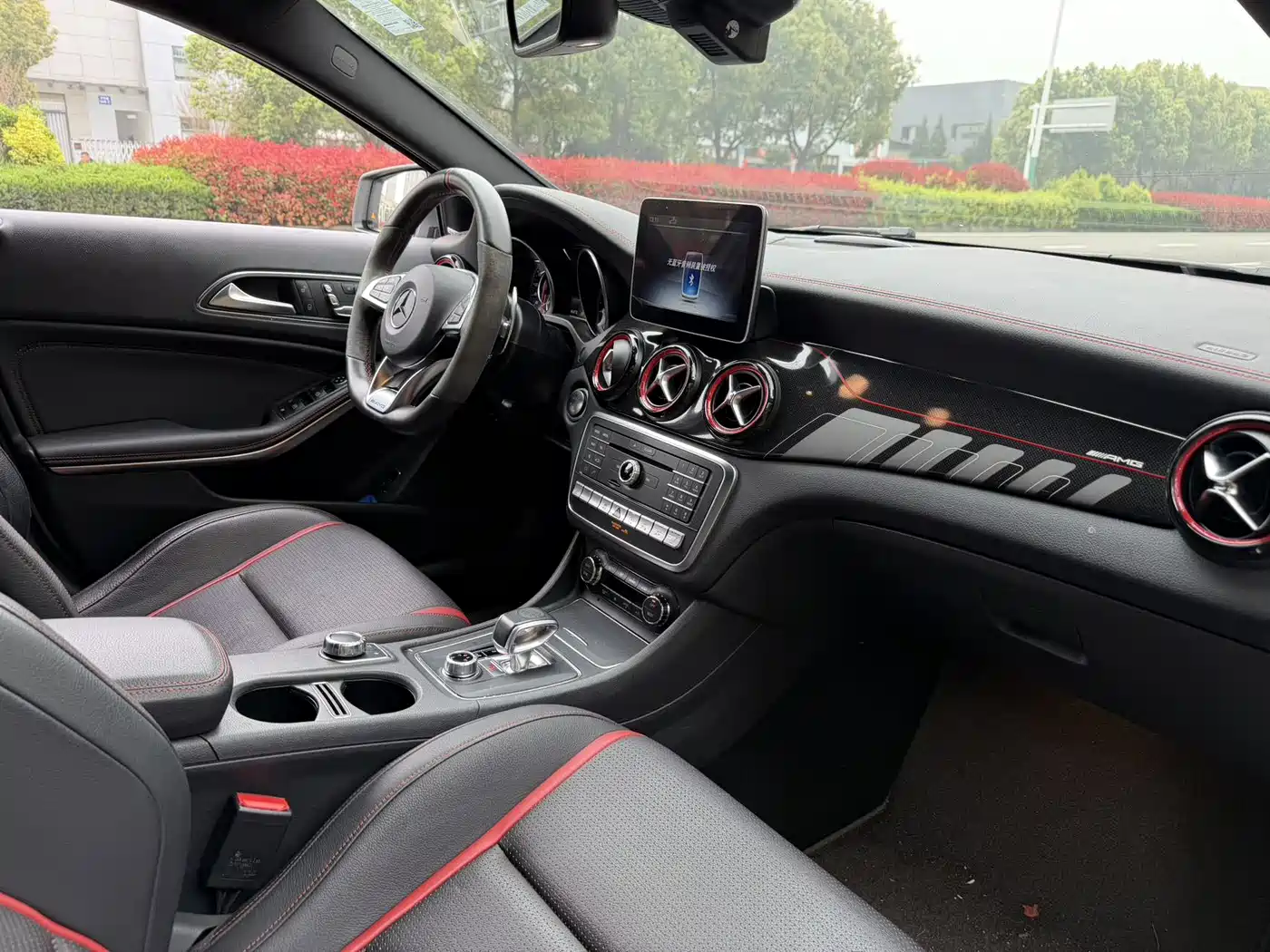 Mercedes-Benz GLA AMG 2017 AMG GLA 45 4MATIC фото 13