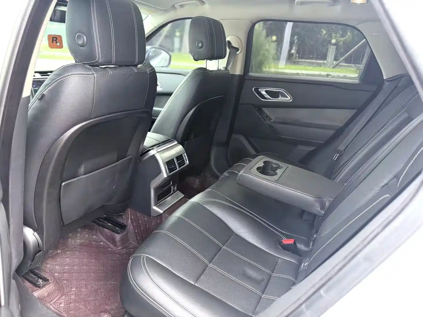 Фото 4 - Land Rover Range Rover Velar