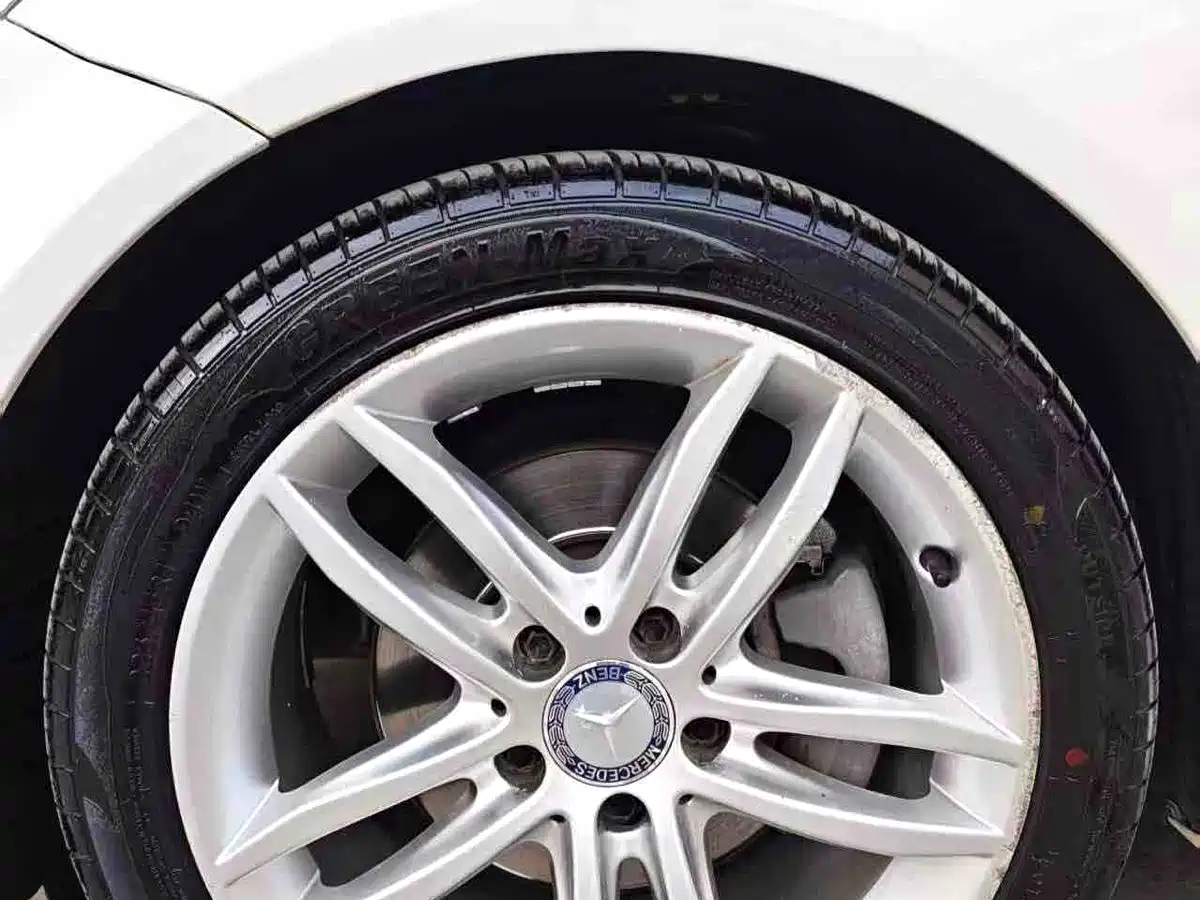 Фото 9 - Mercedes-Benz C-Class