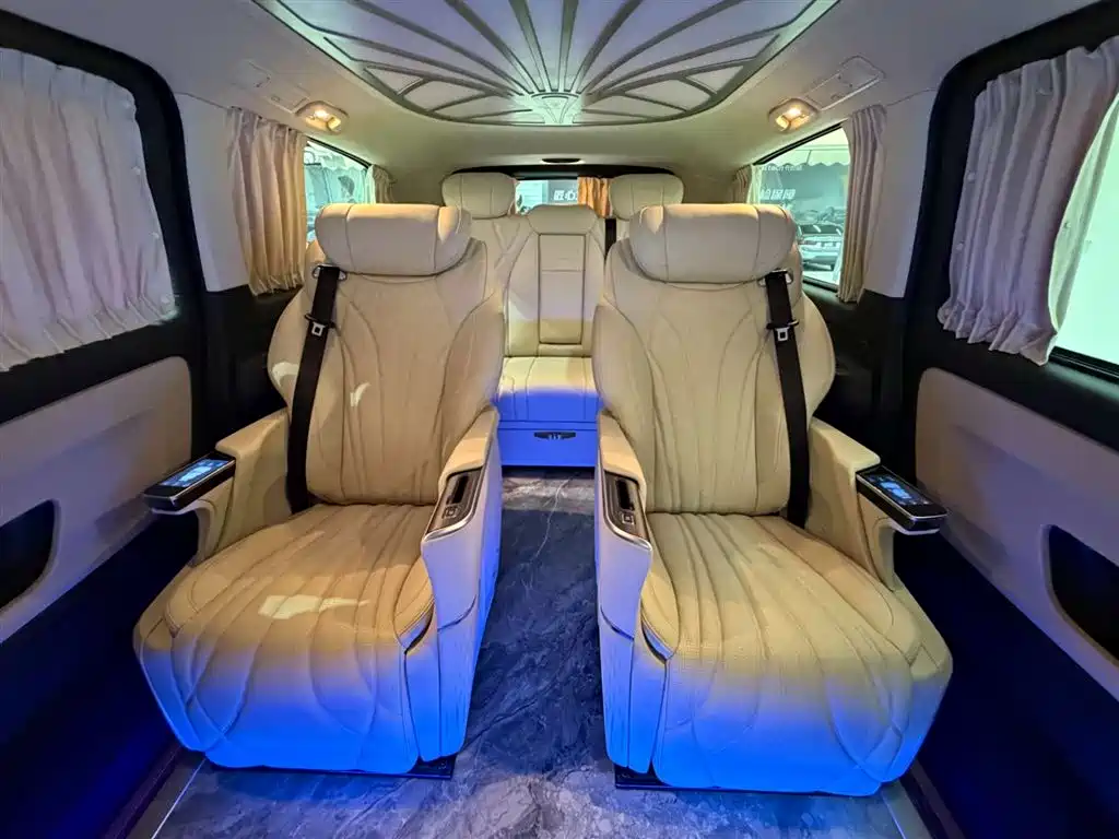 Mercedes-Benz Vito 2021 2.0T Business Edition 9-seater фото 28