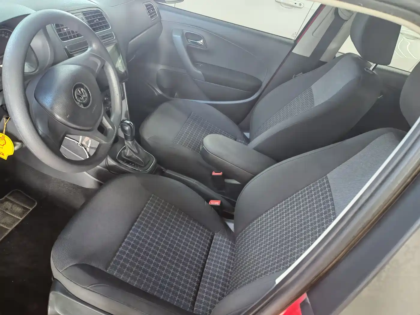 Volkswagen Polo 2014 1.4L Automatic Comfort Edition фото 7