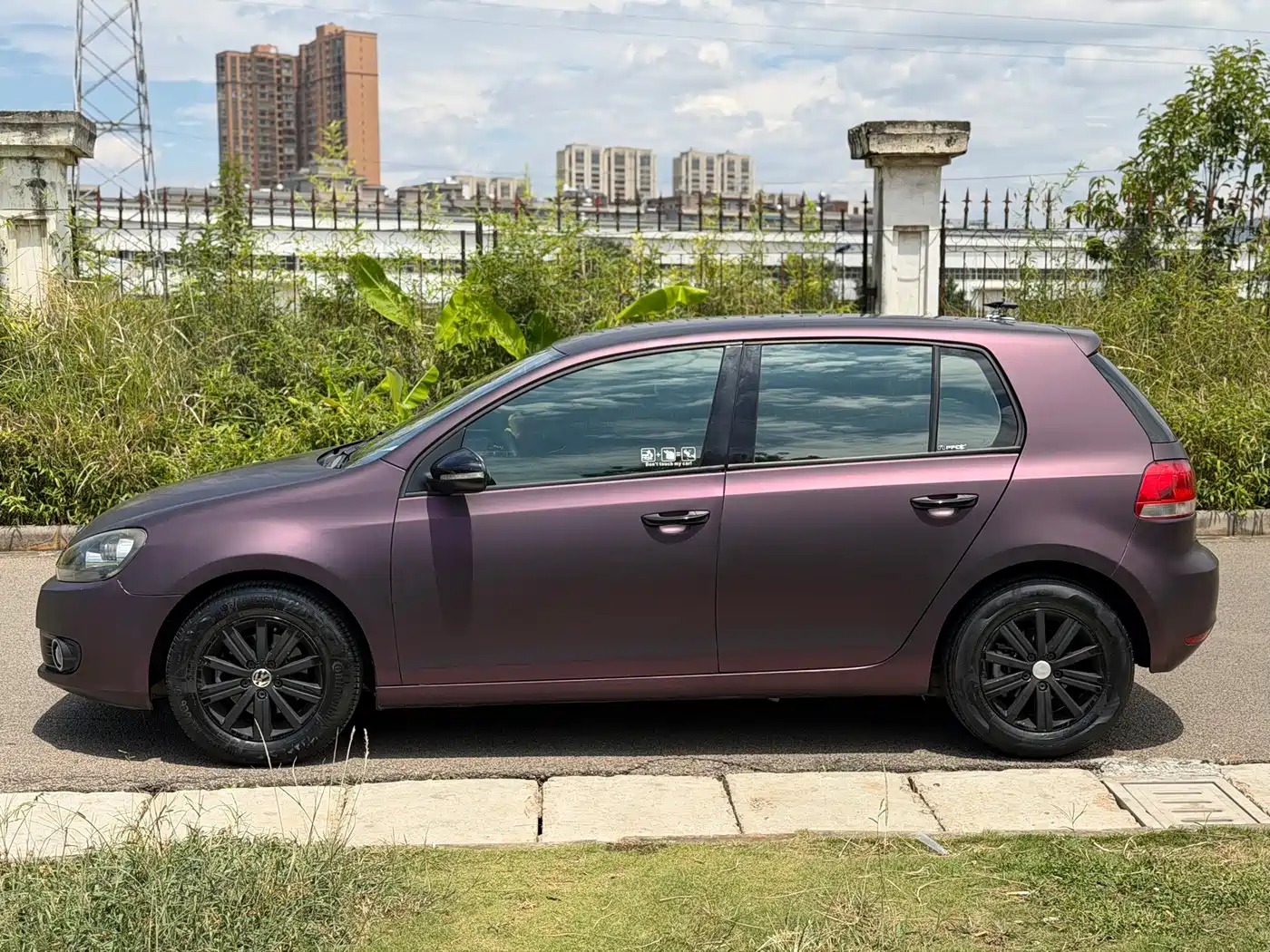 Photo 7 - Volkswagen Golf