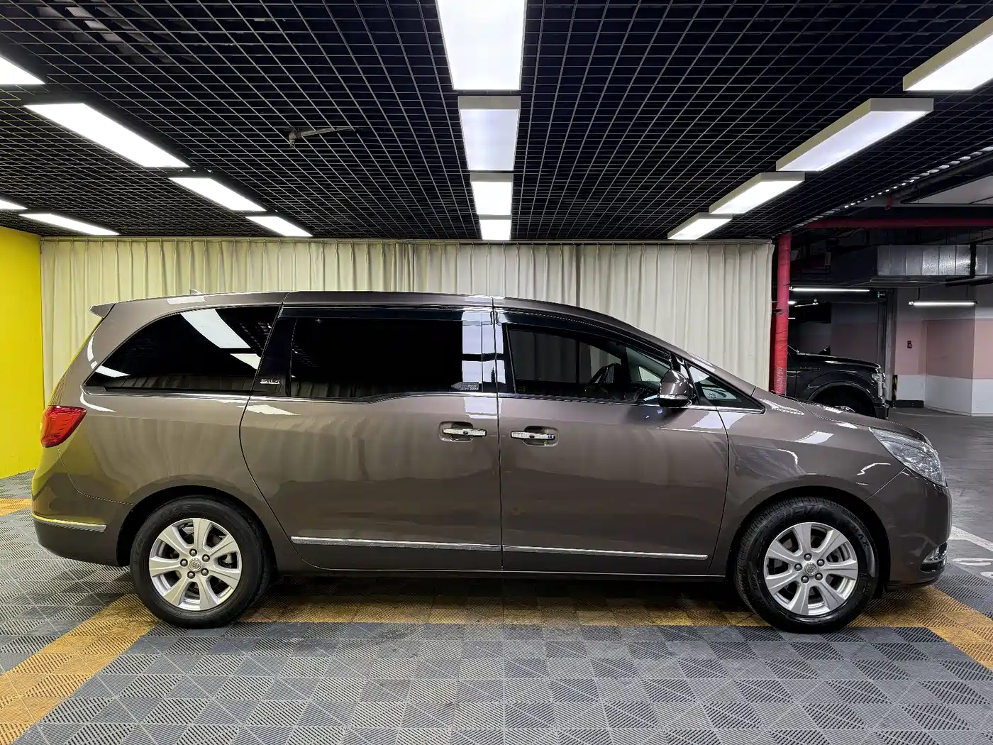 Buick GL8 2014 3.0L XT Luxury Business Flagship фото 15
