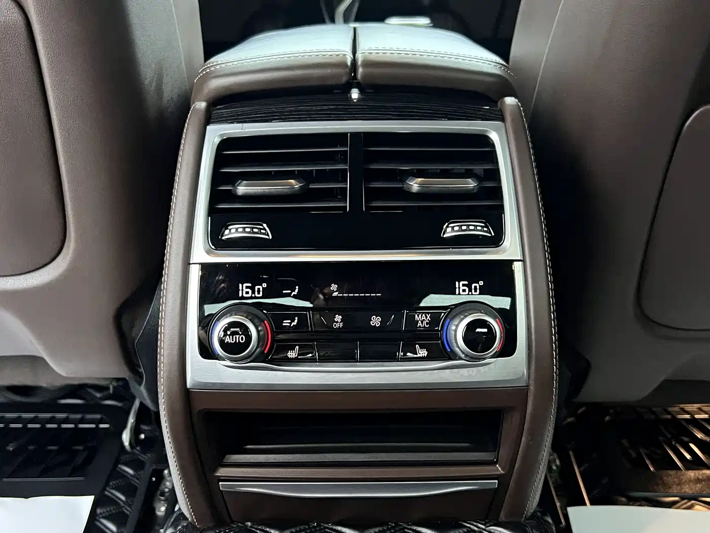 BMW 7 Series 2021 Model 730Li M Sport Package фото 13