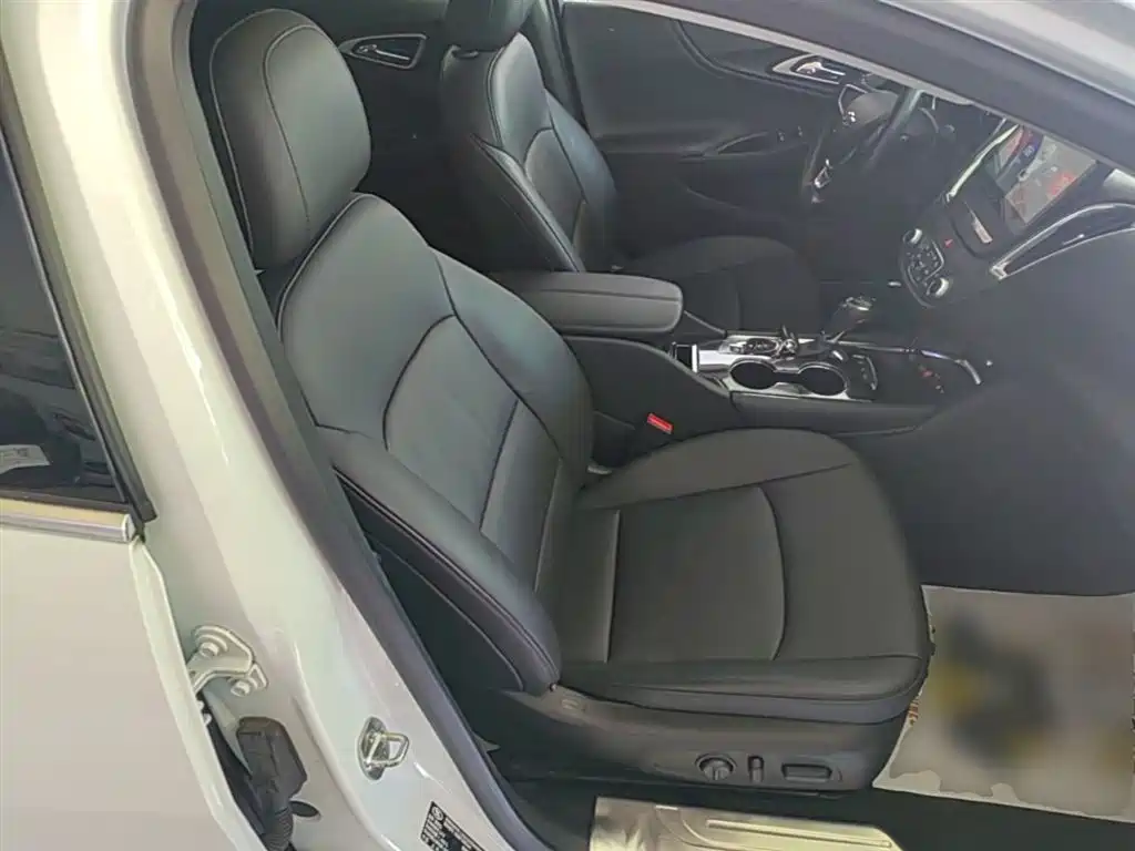 Chevrolet Malibu XL 2017 1.5T Auto Sport Edition фото 25