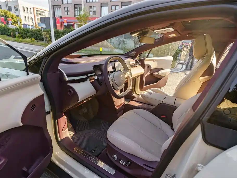 ZEEKR EXTREME KRYPTON X