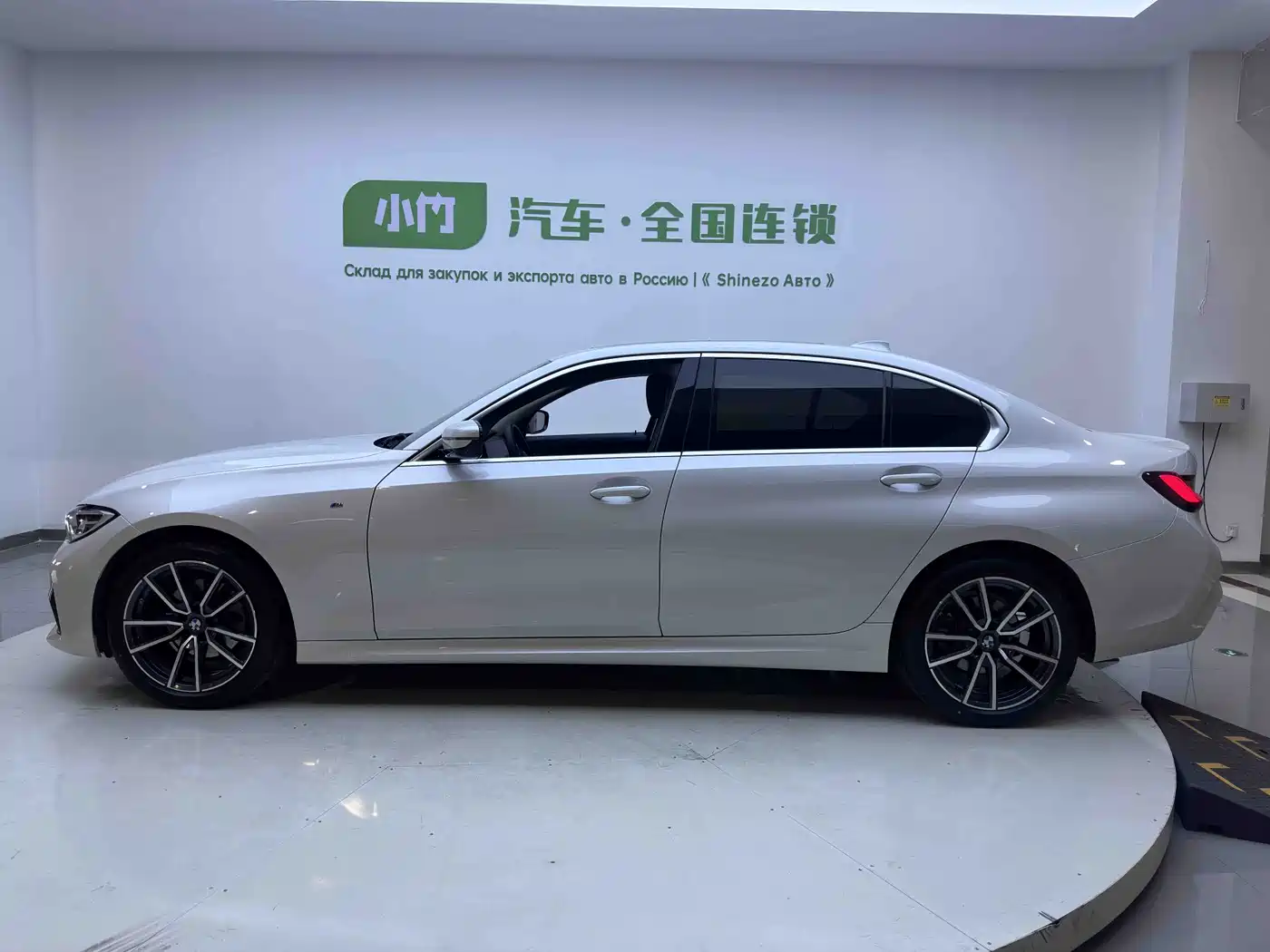 BMW 3 Series 2022 320Li M Sport Package фото 6