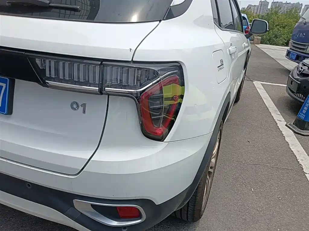 Lynk & Co 01 2017 2.0T 2WD Pro Version фото 8