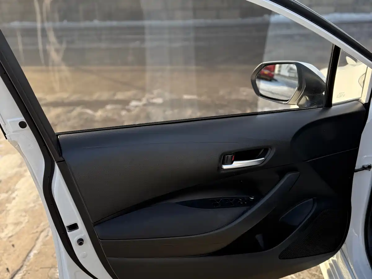 Toyota Corolla 2021 1.2T S-CVT Elite PLUS Edition фото 17