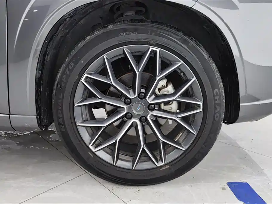 CHANGAN CHANGAN AUCHAN Z6