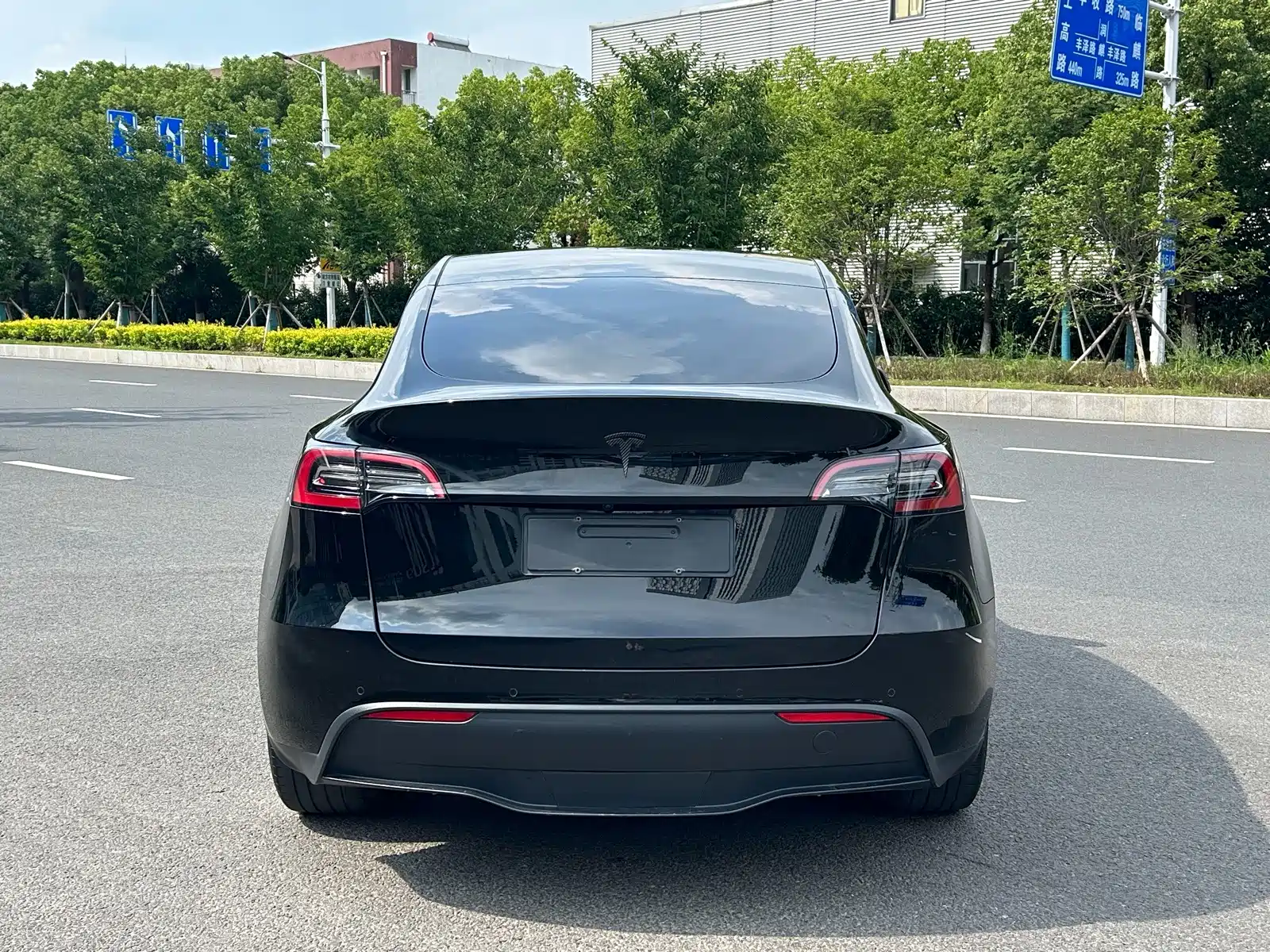 Фото 9 - Tesla Model Y