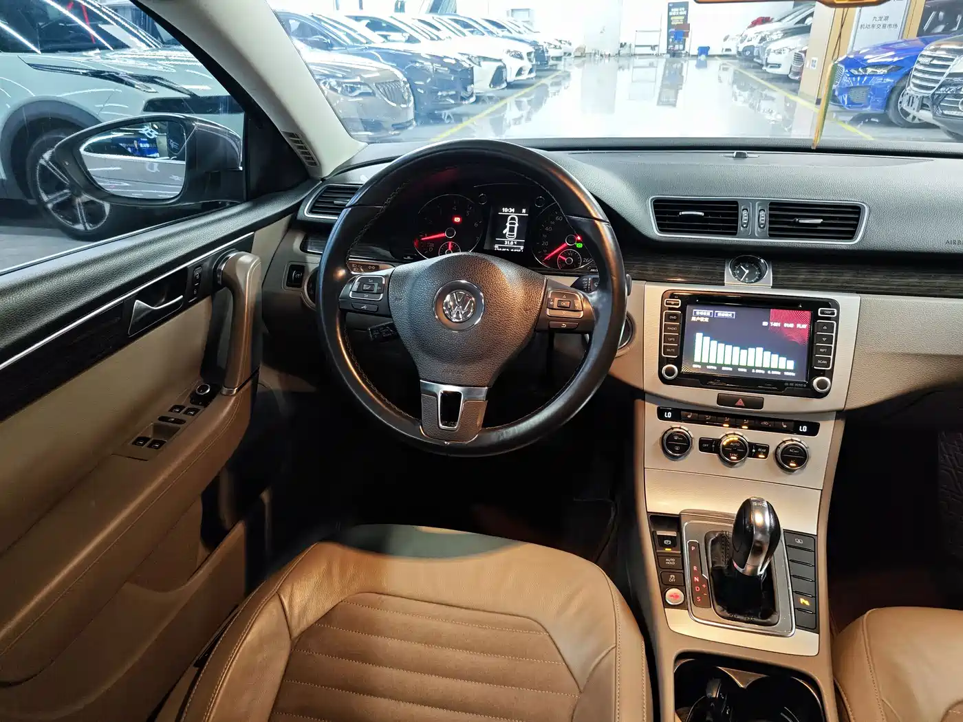 صورة 10 - Volkswagen Magotan