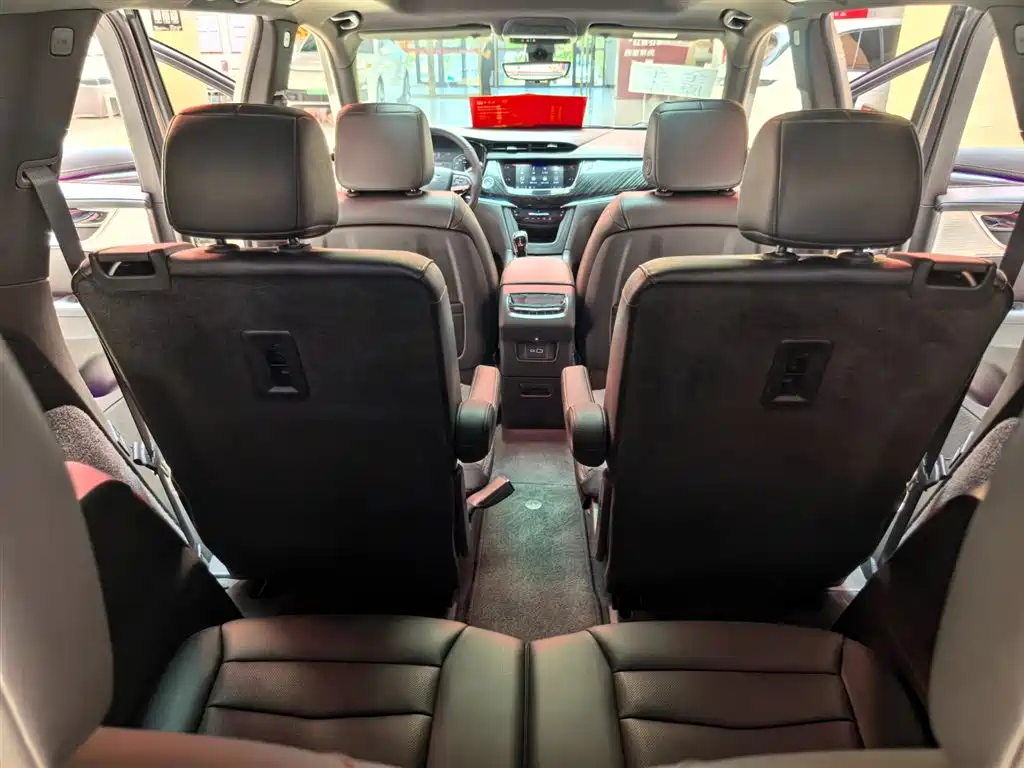 Cadillac XT6 2022 2.0T 6-Seater 4WD Luxury 120th Anniversary Limited Edition фото 17