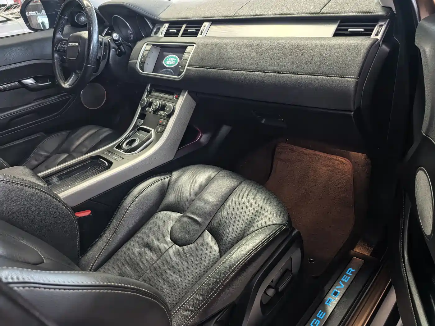 Land Rover Range Rover Evoque (Import) 2015 2015 2.0T 5-door Dynamic Edition