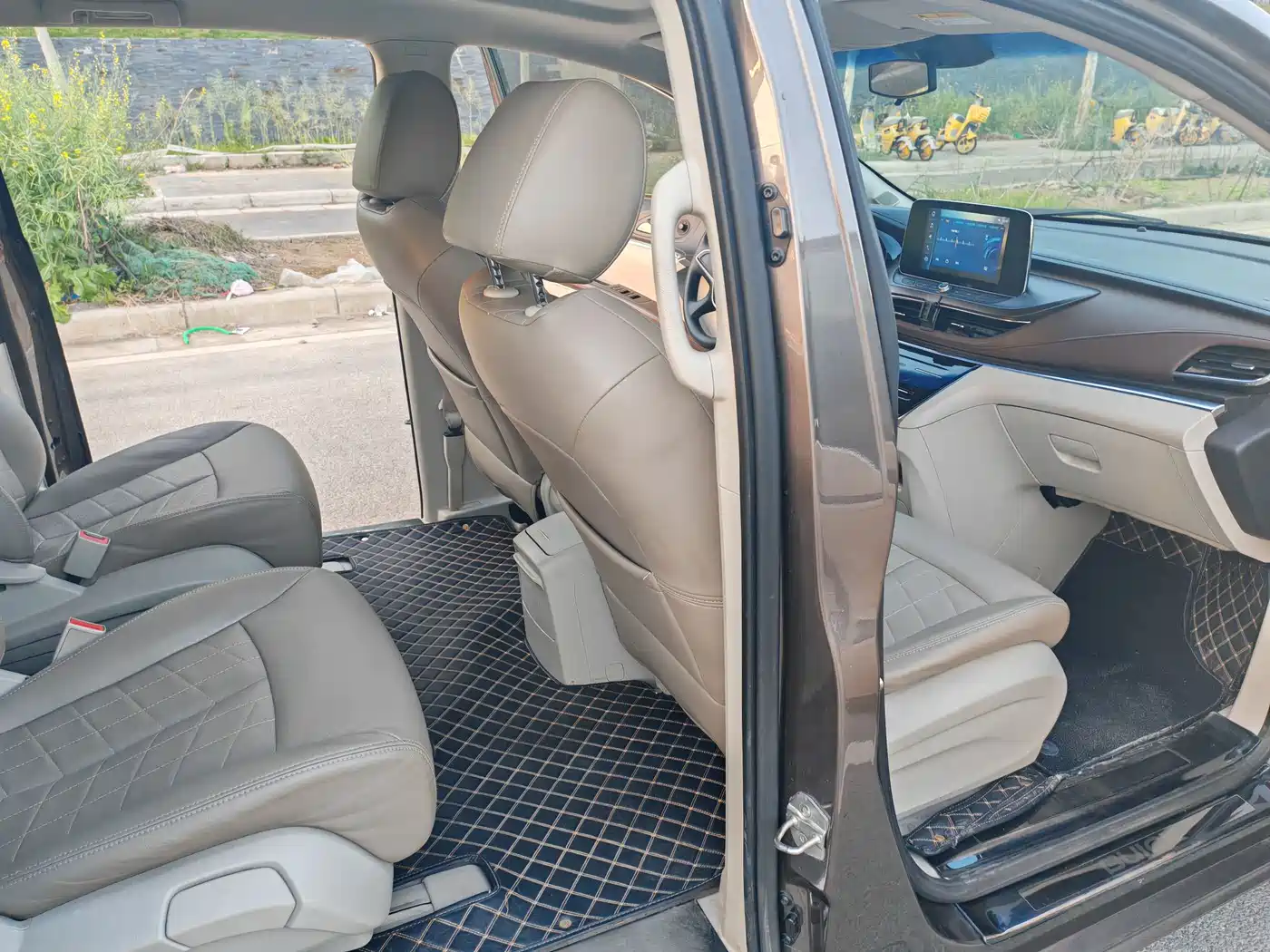 Buick GL8 2022 Land Business Class 652T Comfort фото 10