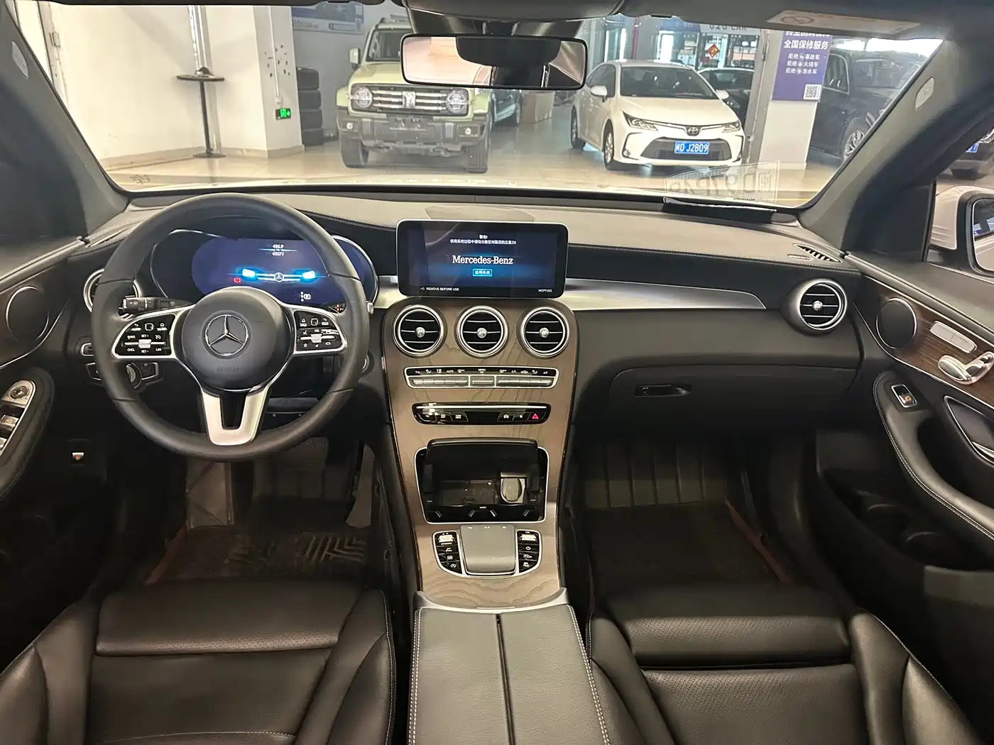 Mercedes-Benz GLC 2022 Facelift GLC 300 L 4MATIC Dynamic Collector's Edition фото 6