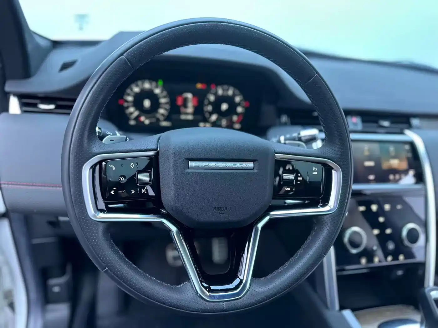 Land Rover Discovery Sport 2022 Model Facelift 249PS R-Dynamic S Performance Edition 5-seater фото 13