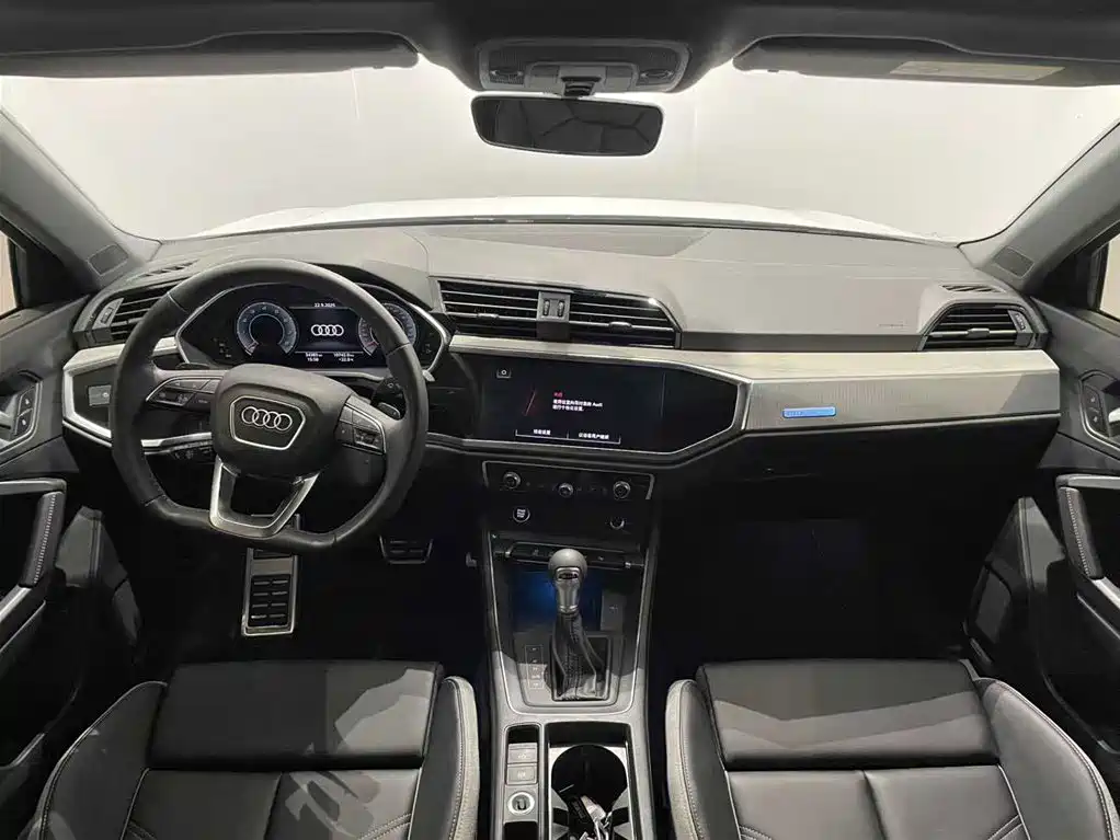 Audi Q3 2024 35 TFSI Fashion Sport фото 7