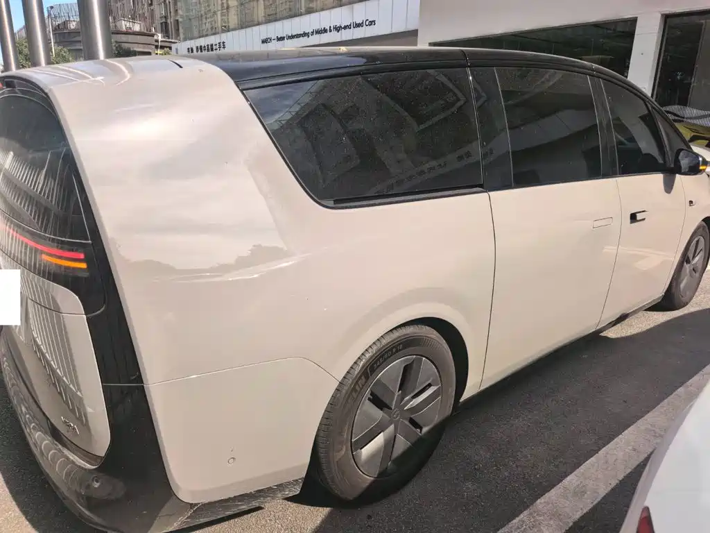 Li Auto MEGA 2025 2025 Model Home Family Special Edition