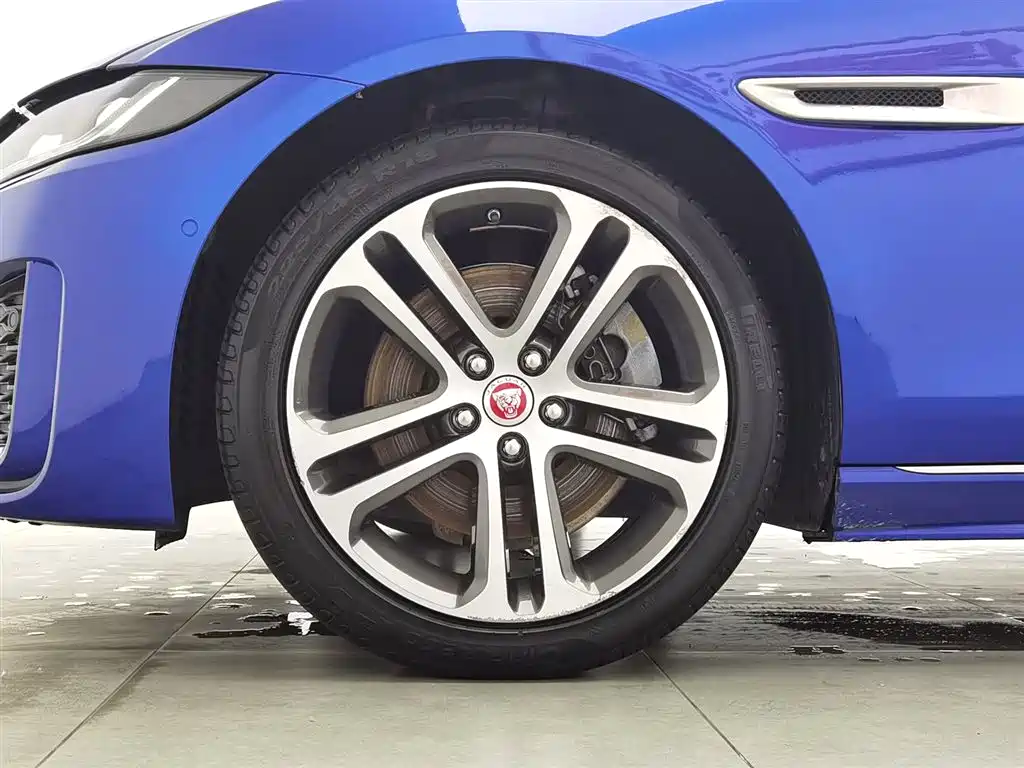 Jaguar XEL 2020 2.0T 200PS R-DYNAMIC S Progressive Sport Edition фото 17