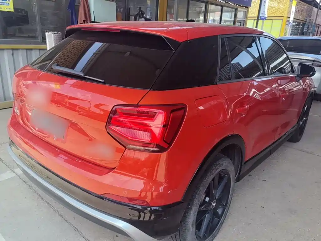 Фото 7 - Audi Q2L