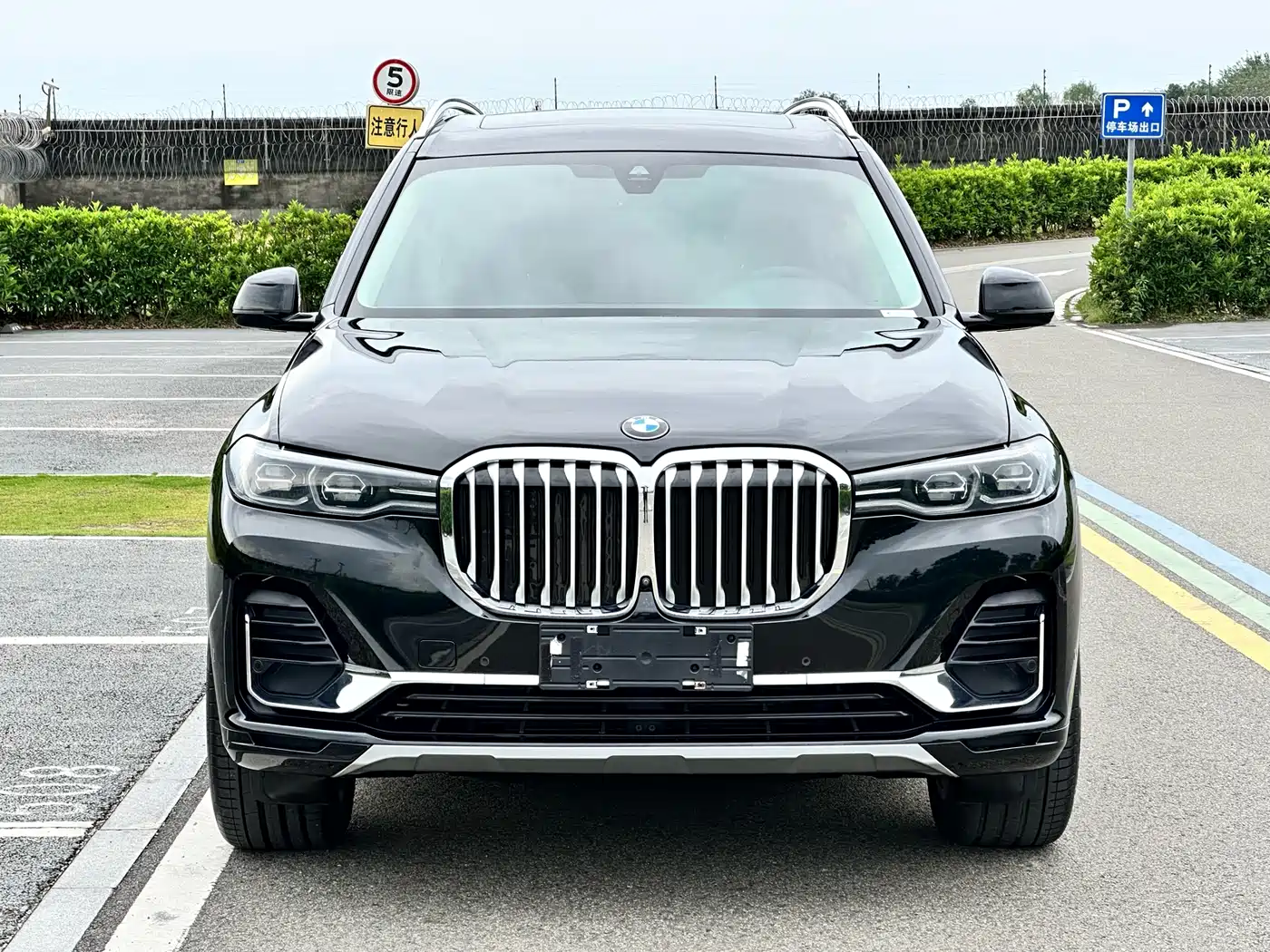 BMW X7 2022 xDrive40i Leading Luxury Package фото 2