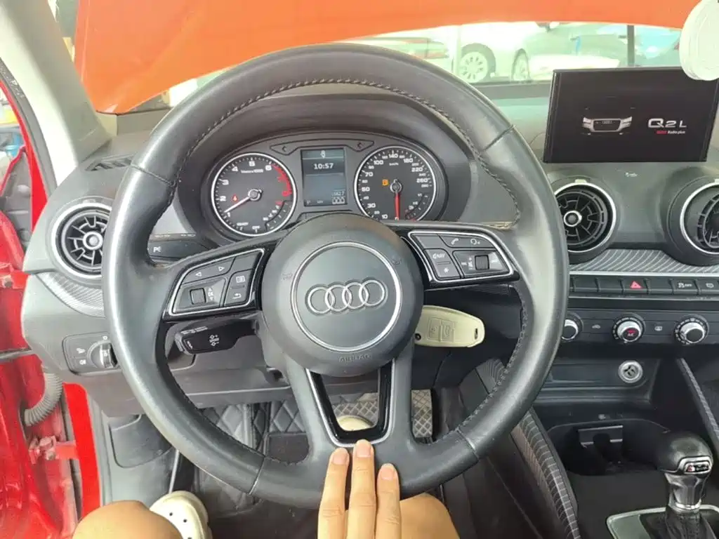 Фото 11 - Audi Q2L