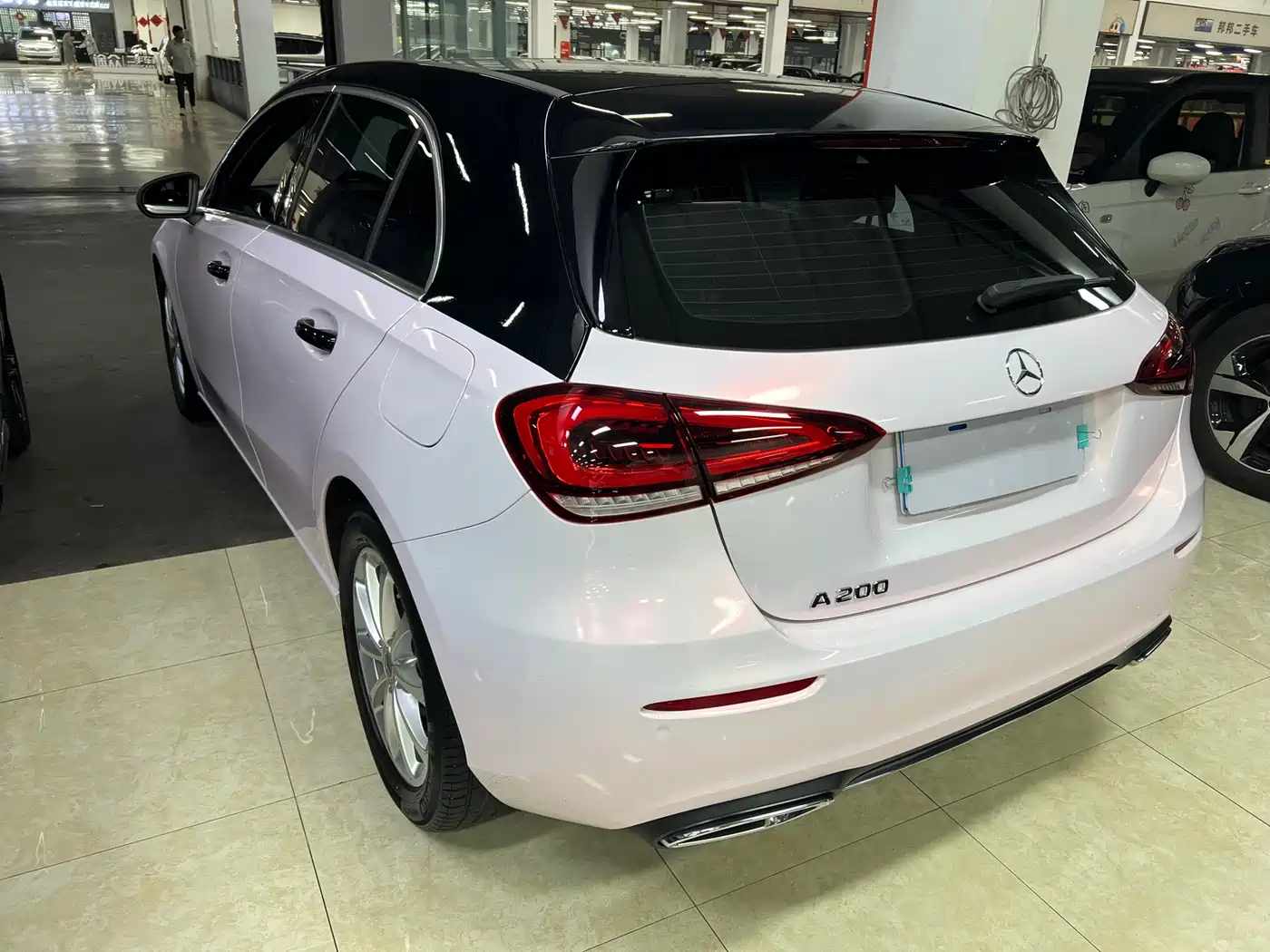 Mercedes-Benz A-Class (Import) 2019 A 200 Fashion Version фото 18