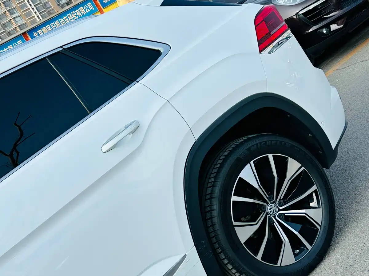 Volkswagen Teramont 2020 Teramont X 530 V6 4WD Premium Luxury фото 8