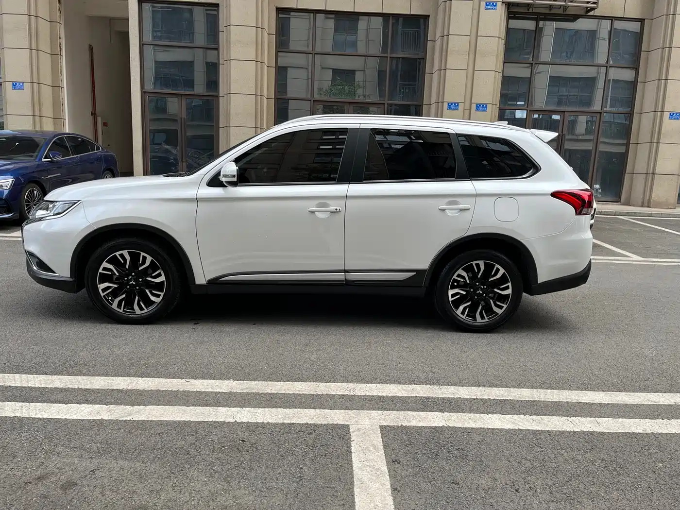 Mitsubishi Outlander 2019 2.0L 2WD Enjoy 5-Seater China VI фото 7