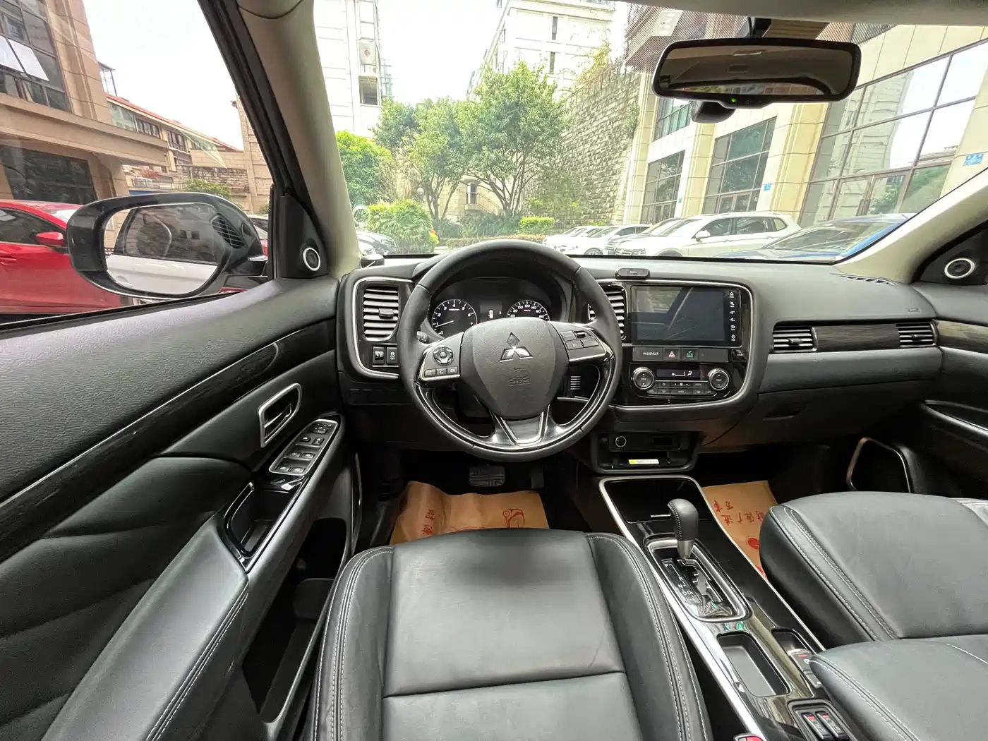 Mitsubishi Outlander 2019 2.0L 2WD Enjoy 5-Seater China VI фото 10