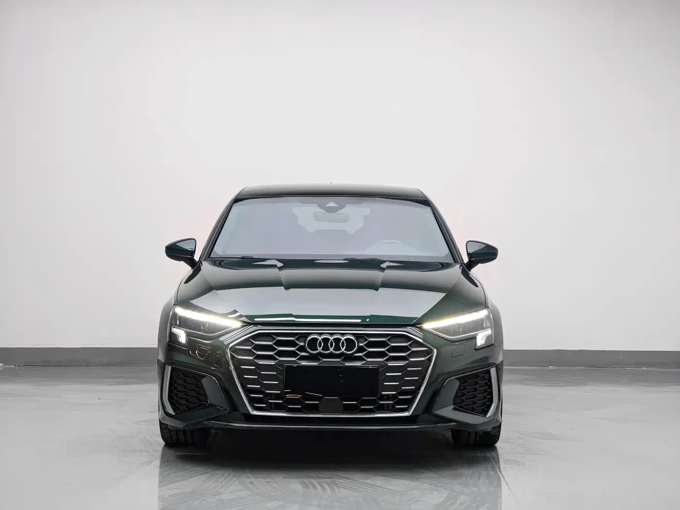Audi A3 2024 Model Sportback 35 TFSI Fashion Sport фото 2