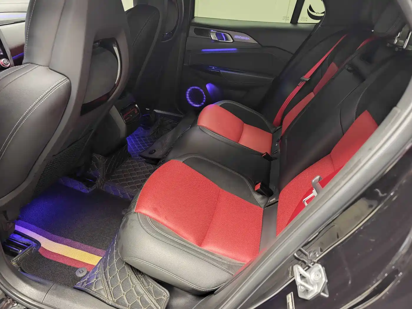 Lynk & Co 03 2021 2.0TD Auto Jin Champion Edition фото 6