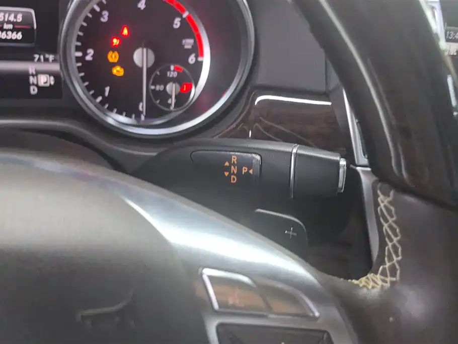 Mercedes-Benz M-Class фото 16
