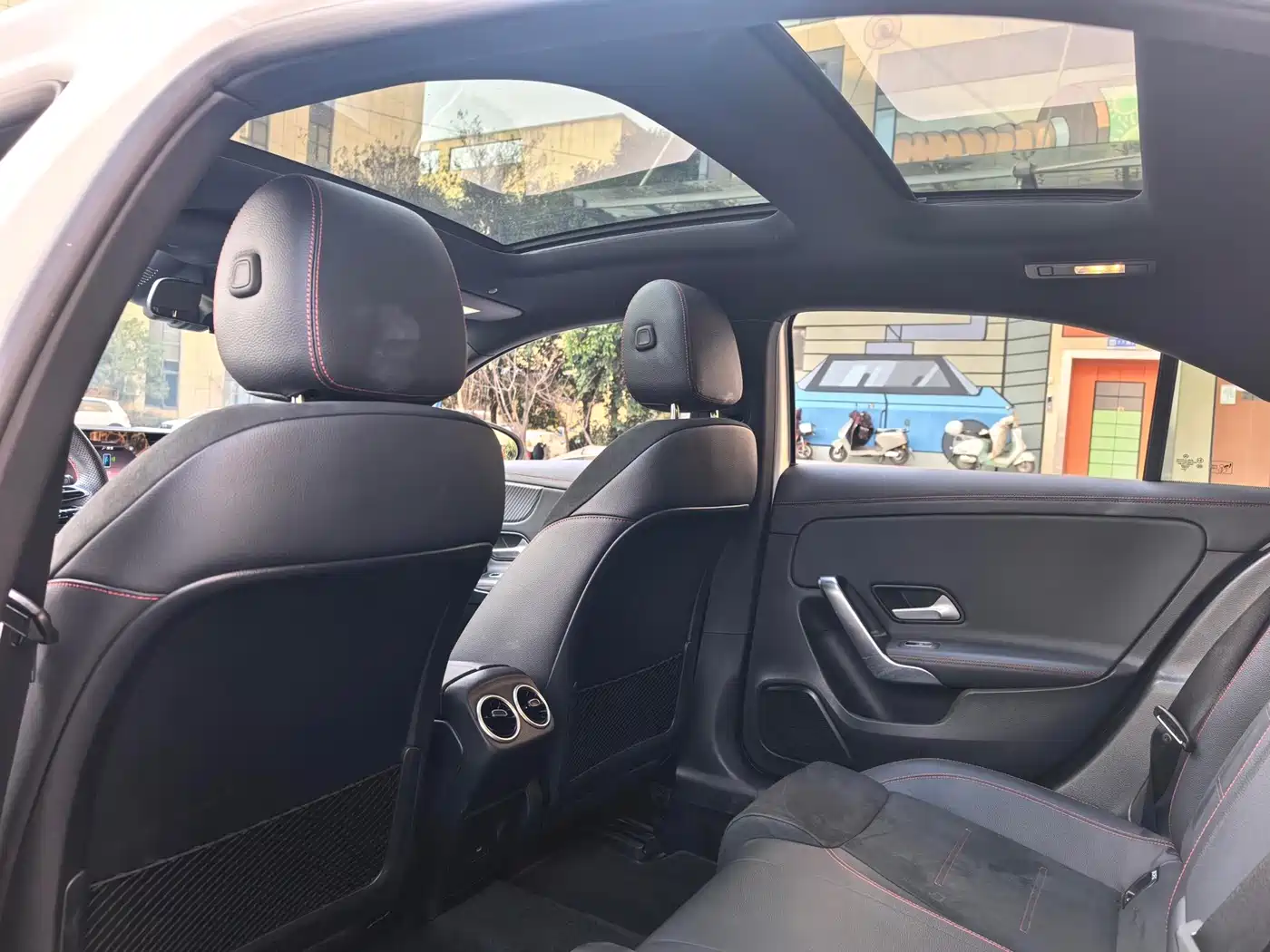 Mercedes-Benz A-Class 2024 A 200 L Fashion Edition фото 11
