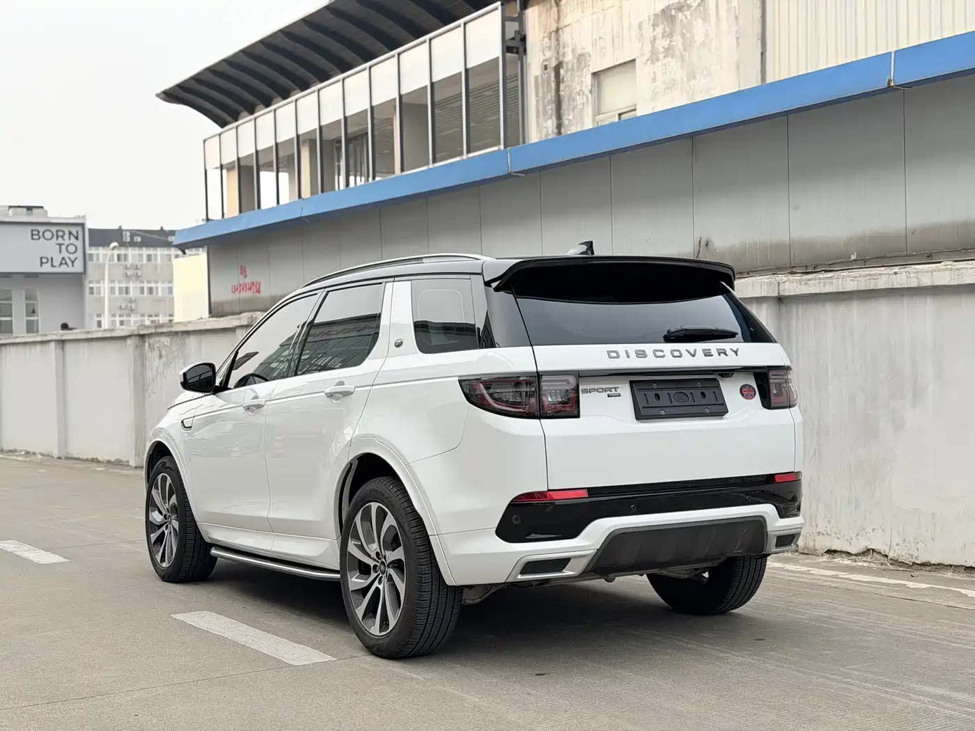 Land Rover Discovery Sport 2022 Model 249PS R-Dynamic S Performance Edition 5-Seater фото 11