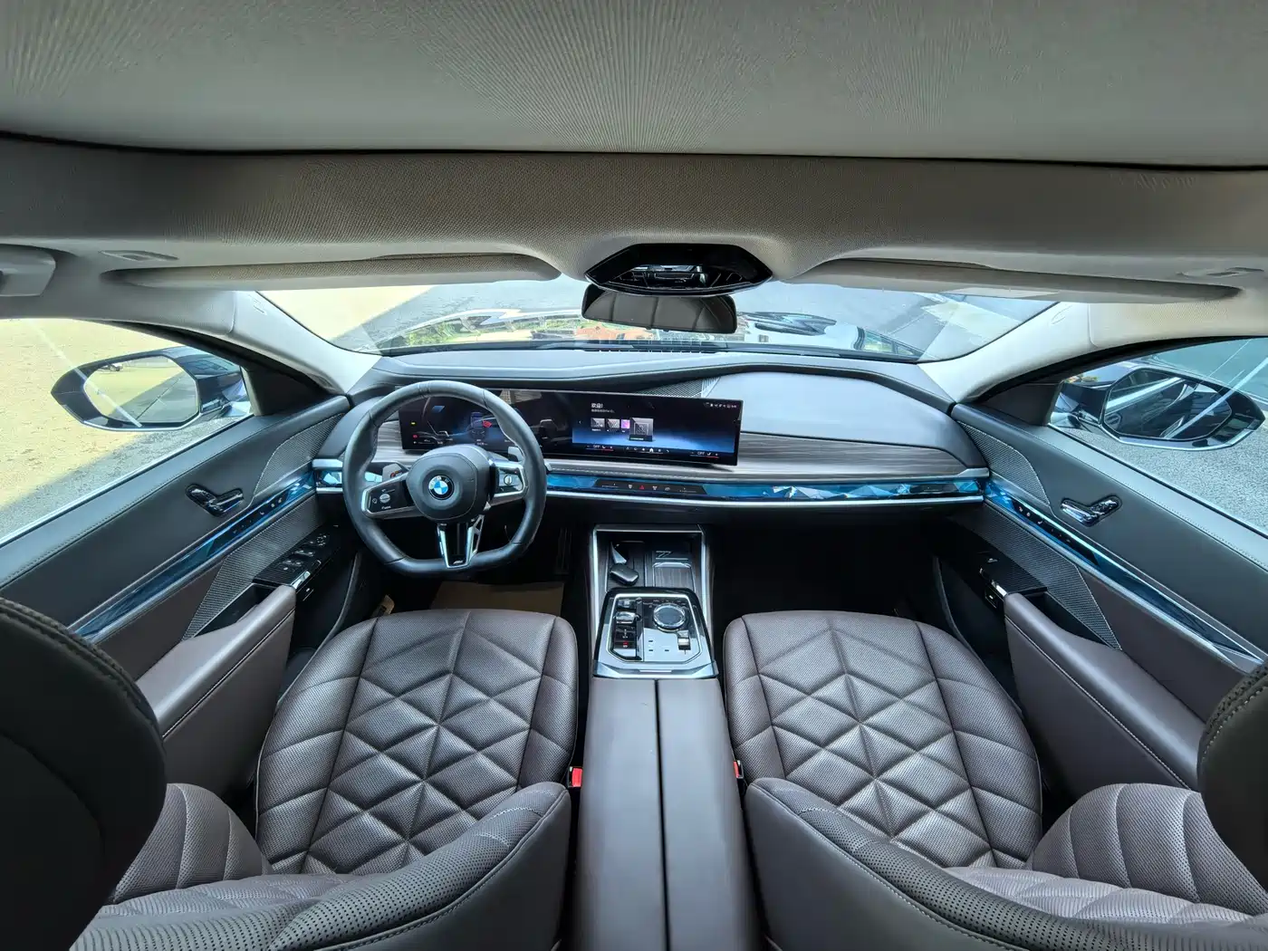BMW 7 Series 2023 Model 735Li M Sport Package фото 5