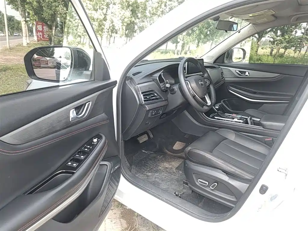 CHANGAN CS75