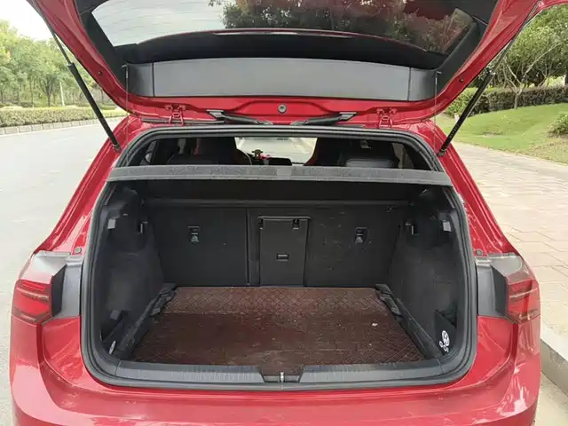 Volkswagen Golf GTI 2021 Facelift 380TSI DSG GTI — фото 5