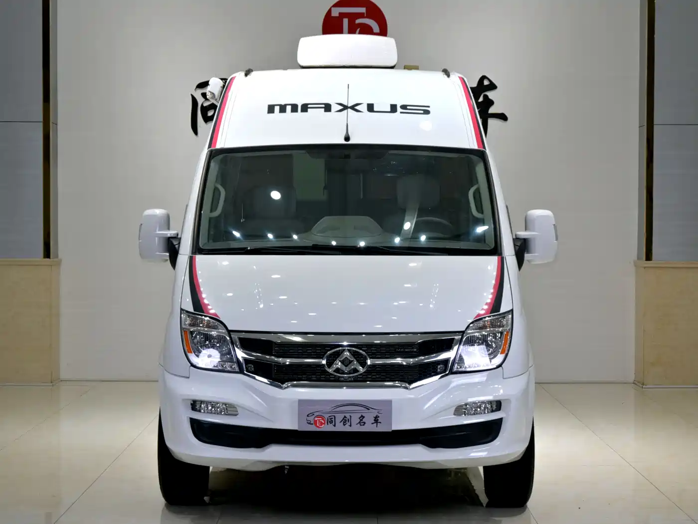 SAIC Maxus Xintu V80 2018 2.5T AMT Elite Long Wheelbase High Roof 5 Seater фото 2