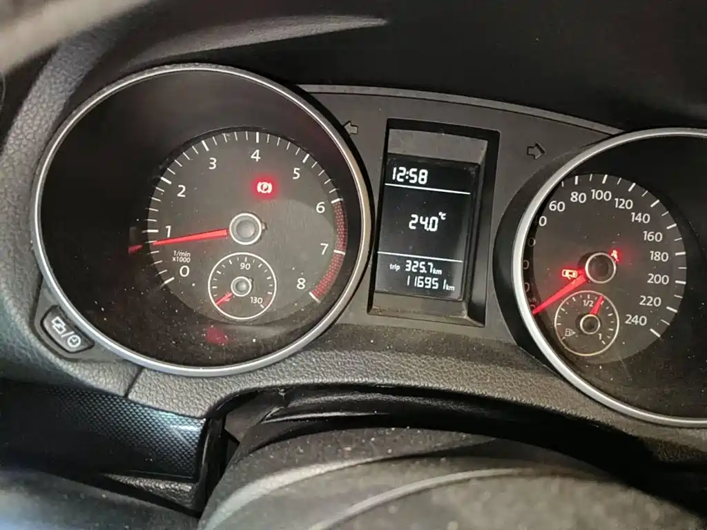 Фото 15 - Volkswagen Golf