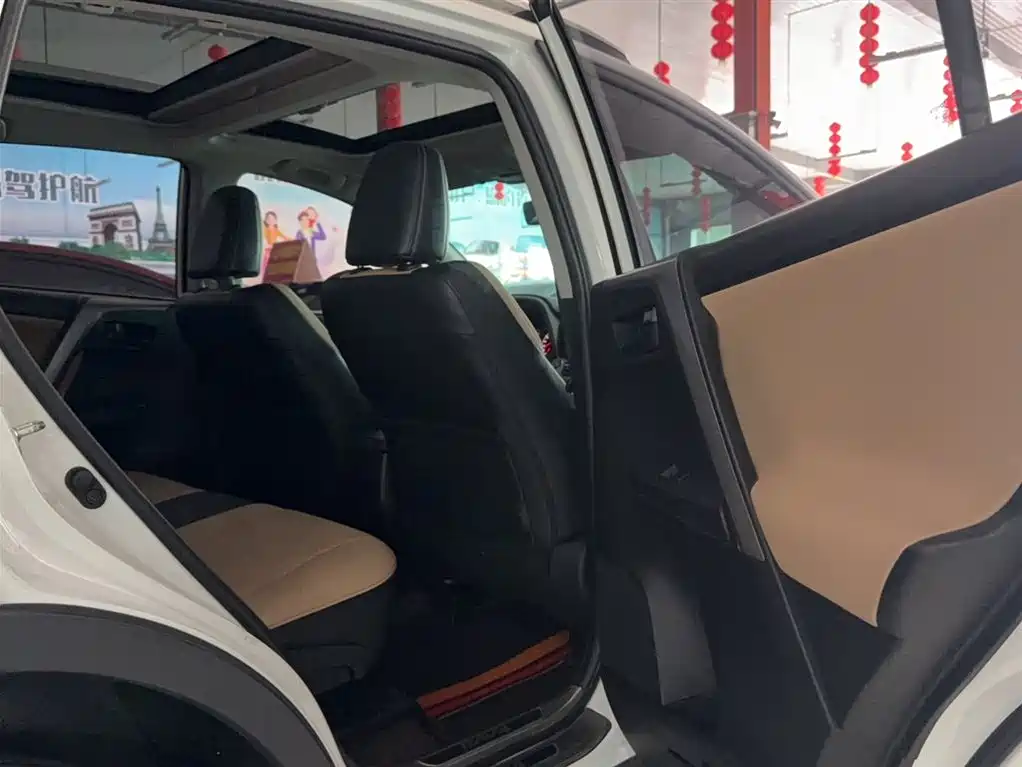 Toyota RAV4 Rongfang 2018 2.5L Automatic 4WD Elite i Edition фото 8