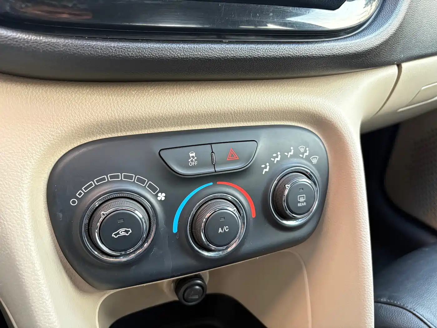 Fiat Viaggio 2013 2012 1.4T Auto Joy Edition