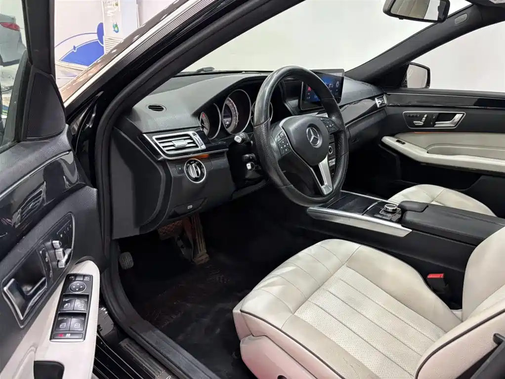 Mercedes-Benz E-Class 2015 E 200 L Sport фото 13