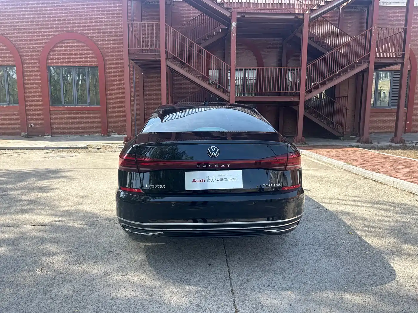 Volkswagen Passat 2021 Model 330TSI Elite Edition фото 5