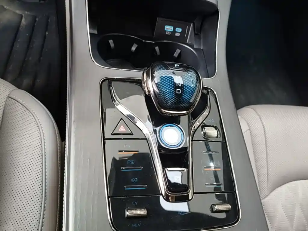 BYD Han 2025 2025 DM-i Smart Driving Edition 125KM LiDAR Flagship